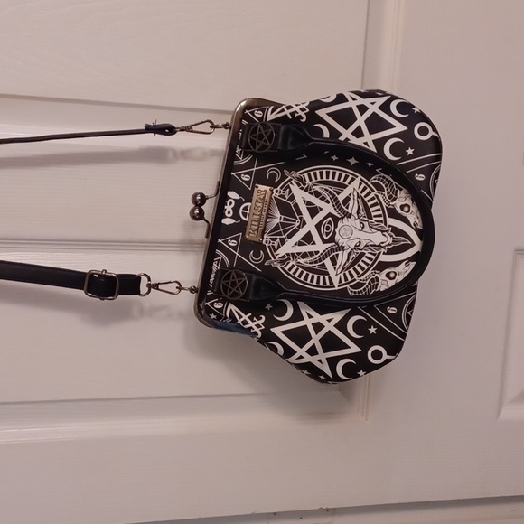 KILLSTAR OCCULT GRAPHIC PENTAGRAM HANDEL HARDWARE KISSLOCK CROSSBODY/SHOULDER - Picture 16 of 16